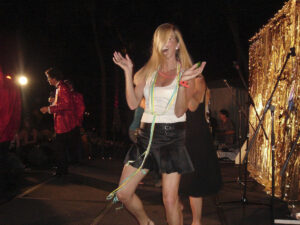 big-island-vacation-dancing